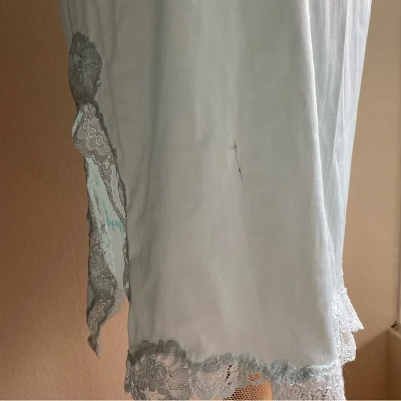 Vintage Kayser pastel blue lace slip skirt - Picture 12 of 15